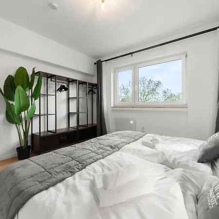 Vlnful2 Premium-apartment Mit Balkon Und Parkplatz Apartment *