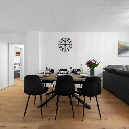Vlnful2 Premium-apartment Mit Balkon Und Parkplatz Lägenhet *