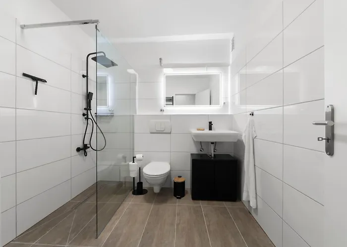 Vlnful2 Premium-apartment Mit Balkon Und Parkplatz Апартаменты *